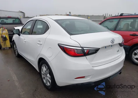 2018 Toyota Yaris Ia из США, поврежденный, VIN 3MYDLBYV0JY314731